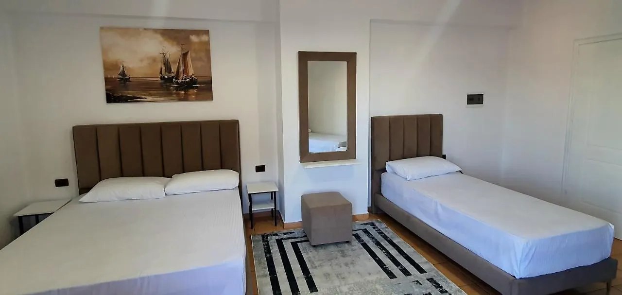 Hotel De Ksamil