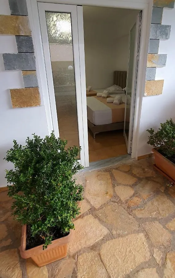 Hotel De Ksamil