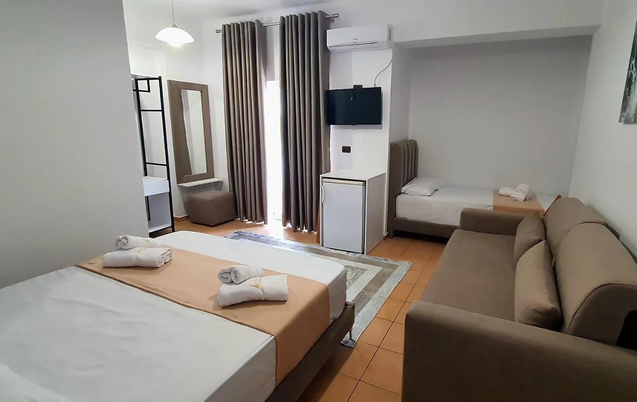 Hotel De Ksamil