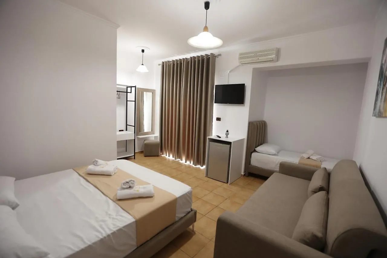Hotel De Ksamil