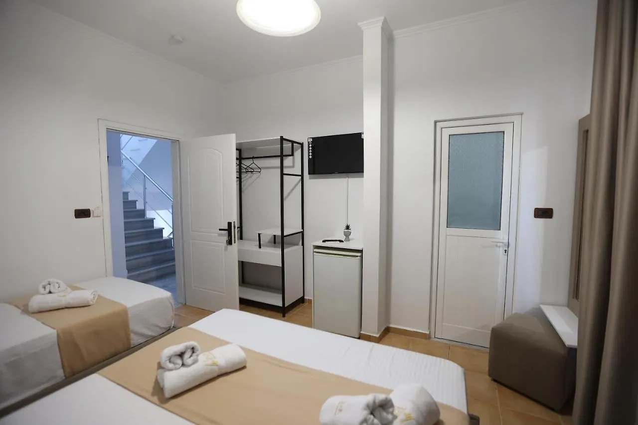 Hotel De Ksamil 0*,