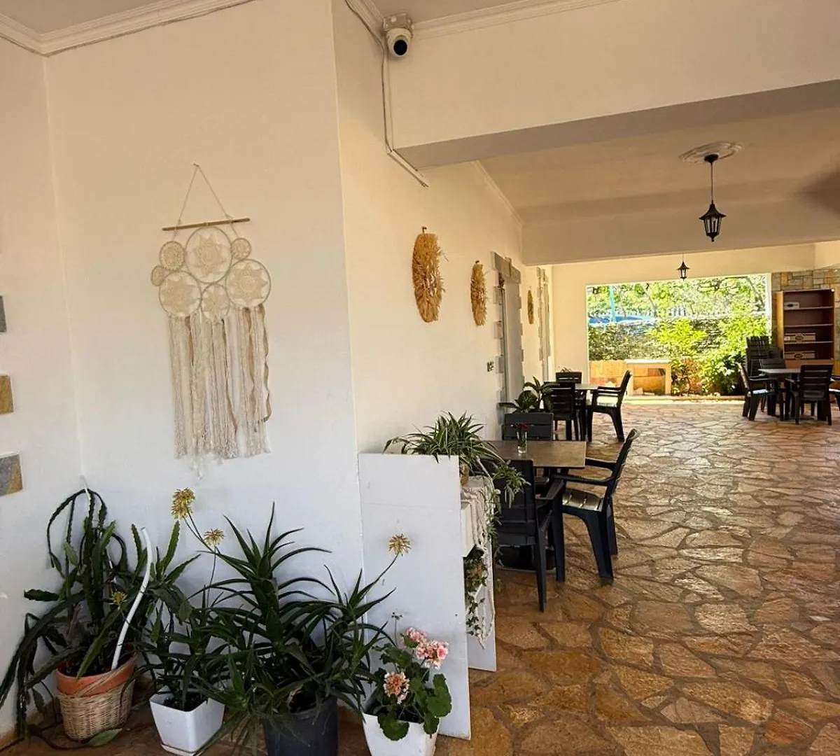 Hotel De Ksamil